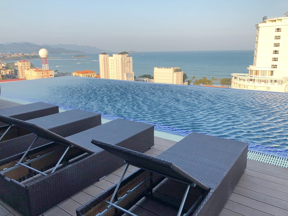 HỒ BƠI KS SAO VIỆT - NHA TRANG